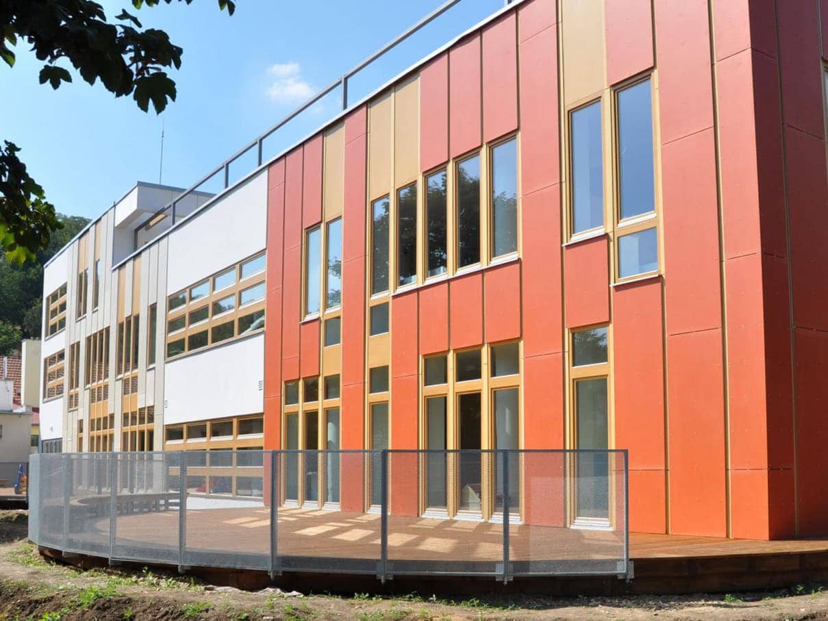 Komerční realizace provětrávané fasády se systémem výrobce ETEM