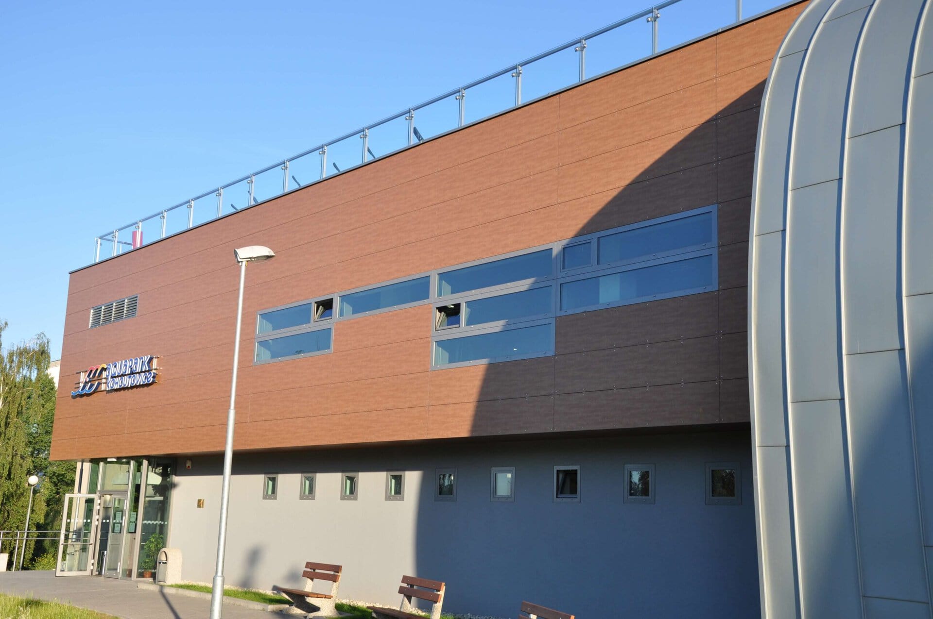 Komerční realizace provětrávané fasády se systémem výrobce ETEM