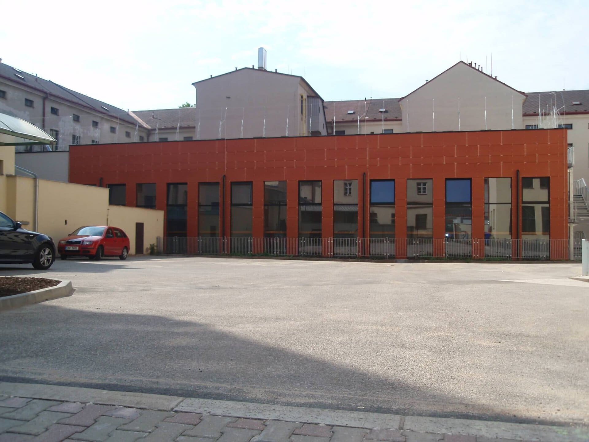 Komerční realizace provětrávané fasády se systémem výrobce ETEM
